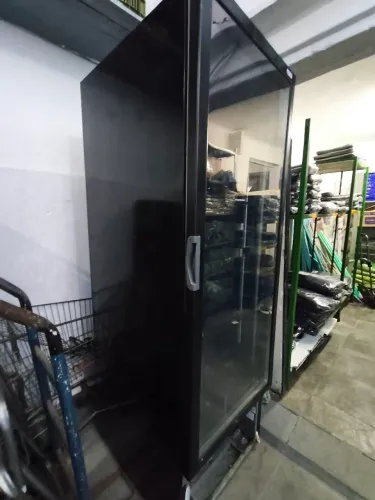 Vendo  refrigerador metal frio, usado, em bom estado. Ótimo para comércio. Não entrego.