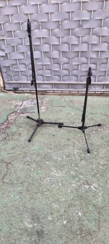 2 Suporte de Microfone Semi novo, em perfeito estado