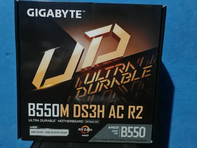 Placa-mãe Gigabyte B550M DS3H AC R2 Lacrada | AM4 | Wi-Fi
