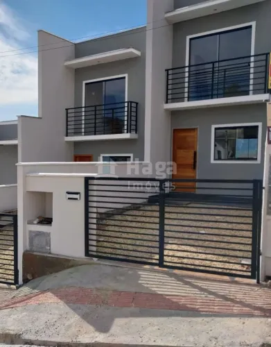 Casa à venda no Bairro Limeira Baixa em Brusque/SC