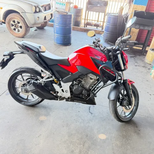 Vende-se moto Twister ABS 2023