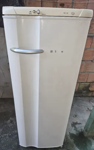 Geladeida Eletrolux RE29super