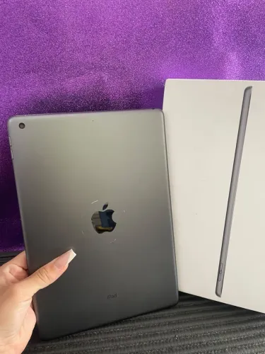 *IPAD (9 GERAÇÃO) 64GB* CINZA BATERIA 96% COM CAIXA R$1.299