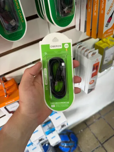 Cabo para carregador, entradas V8, iOS e Tipo C