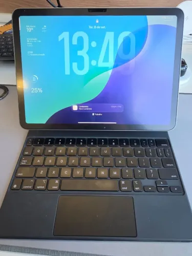 iPad Air M3 11" (256gb) + Magic Keyboard (Garantia Out/26)
