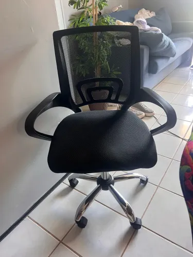 Cadeira escritório barata