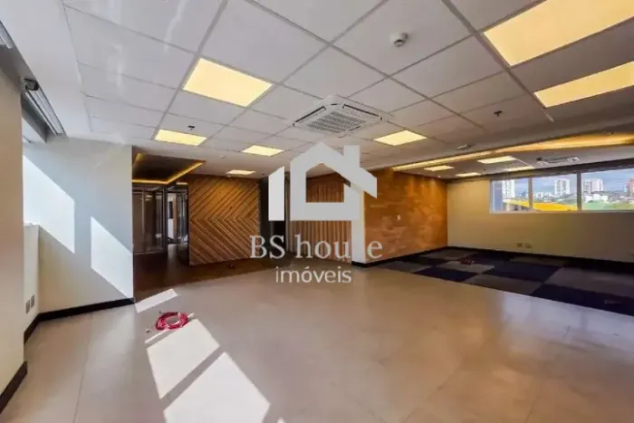 Sala comercial com 151m², 4 banheiros, 4 vagas - Jardim Bela Vista
