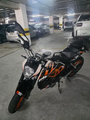 Ktm Duke diferenciada 