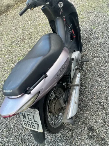 Biz 125( com partida)  6 mil 