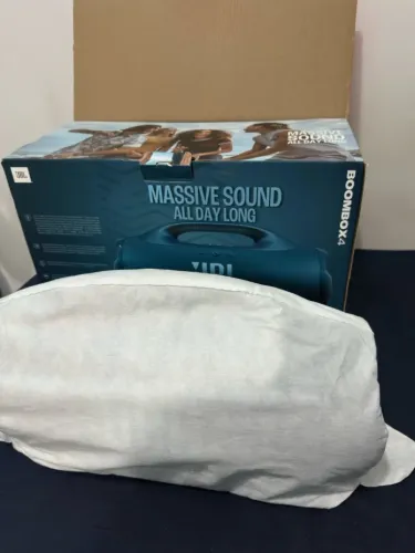 JBL BOMBOX 4 LACRADA (aceito trocas)