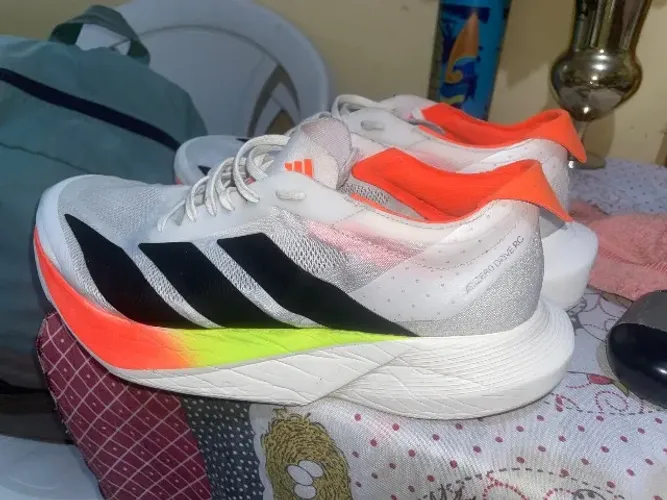 TÊNIS DE CORRER ADIDAS