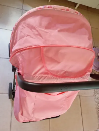 Carrinho de bebê super conservado