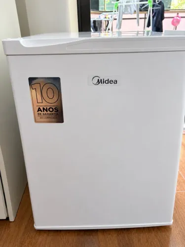 Frigobar midea