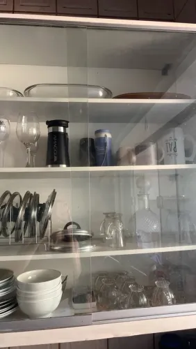 Armário Aéreo de Cozinha / Cristaleira
