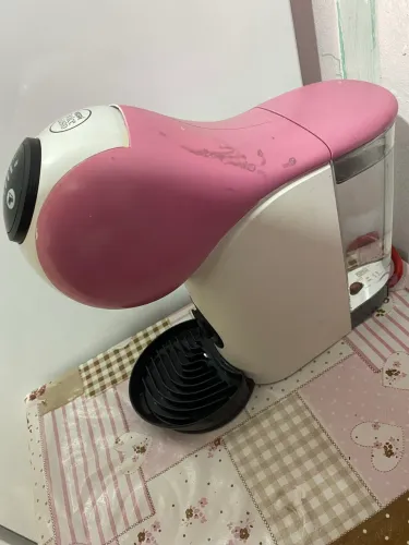 Cafeteira Nescafé Dolce gusto