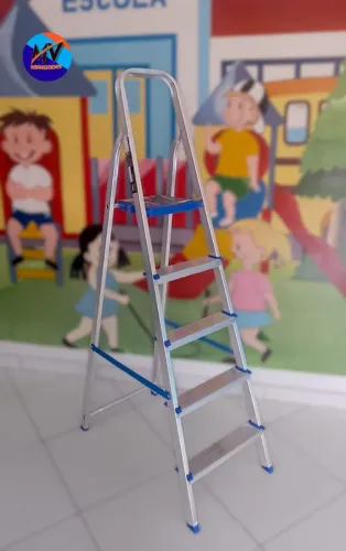 ESCADA DE ALUMÍNIO 5 DEGRAUS 