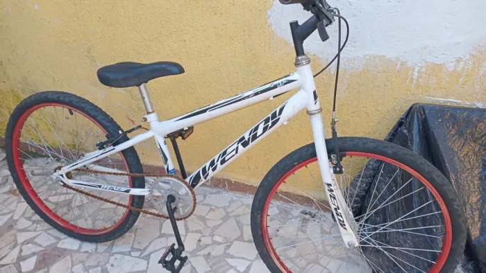 Bicicleta semi nova