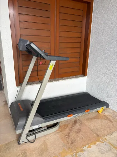 Esteira Athletic Advanced 720EE