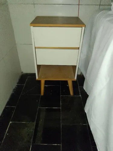 Mesa de cabeceira