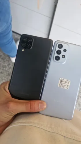 Tenho um Samsung a12 e outro a23 quebrado ,venda de peças
