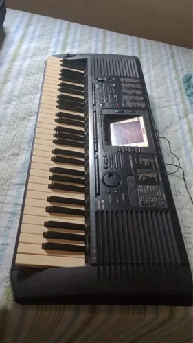 Teclado Yamaha PSR 530