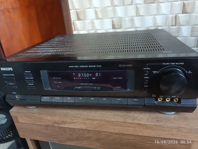 Vende-se um receiver Philips tudo bom