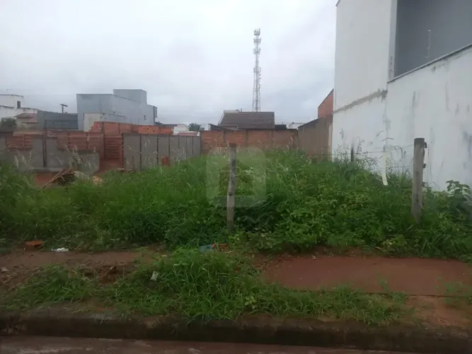 Terreno para venda no bairro Shopping Park