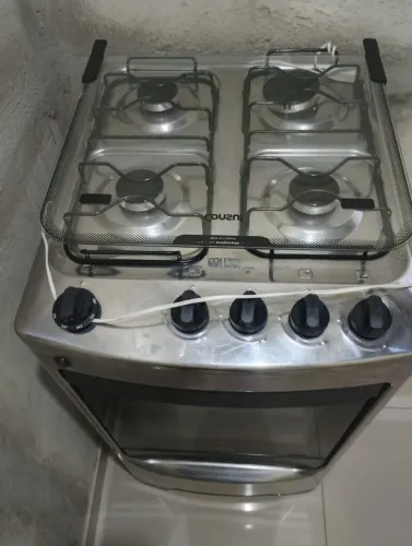 Vende fogão 4 bocas novinho