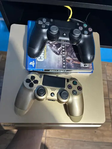 PS4 edição Gold dourado 1T de memória
