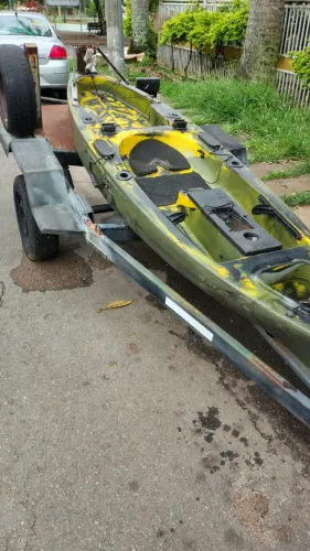 Kit carretinha, caiaque e motor hidea 4 hp