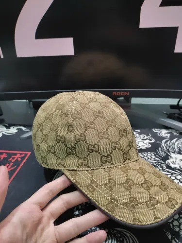 BONÉ GUCCI