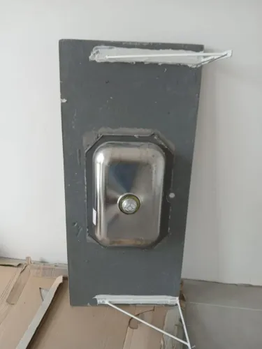 Pia de inox e bancada de pedra