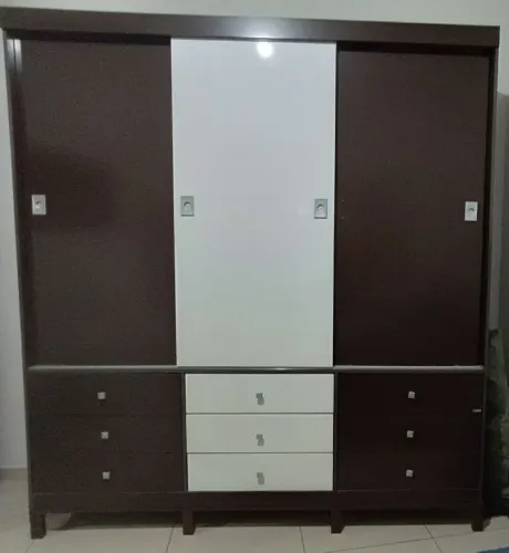 Guarda roupa casal semi novo