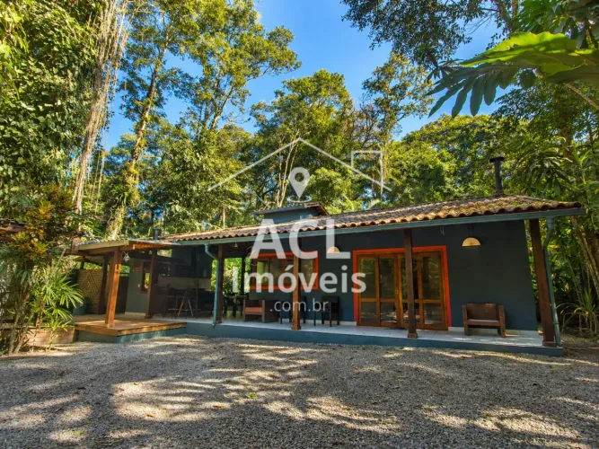 Casa Beira-Rio Exclusiva no Sertão de Camburi | 3 Dorms (2 Suítes) | Paisagismo | Próxima