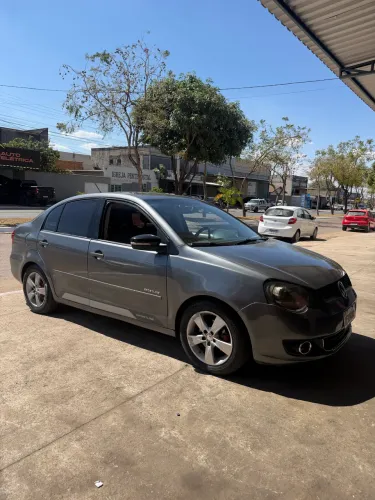 Volkswagen Polo Sedan 1.6 MI Total Flex 8V 4P 2014