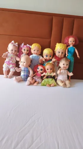 Lote com 10 bonecas diferenciadas