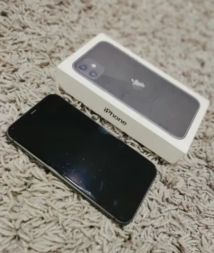 iPhone 11 64GB Usado em perfeito estado original 
