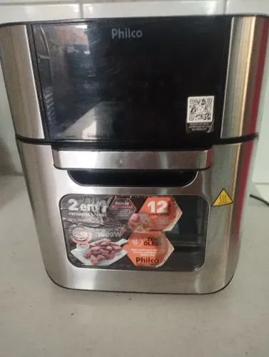 Air fryer Philco 12 litros, semi nova.