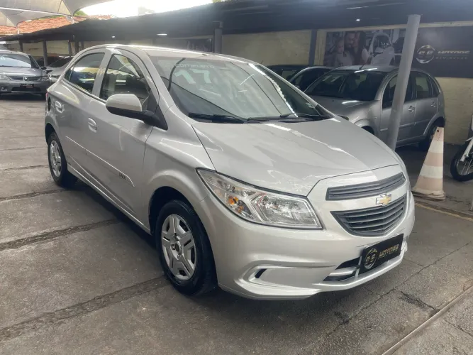 Chevrolet Onix JOY Hatch 1.0 8V Flex Mec. 4P 2017