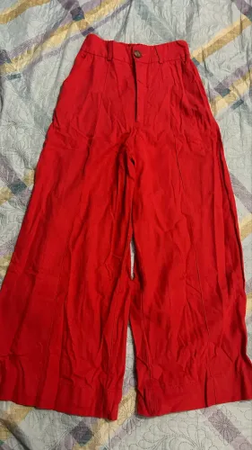 Calça vermelha FARM