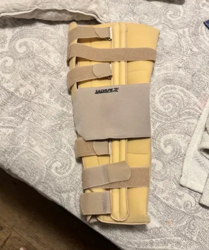 imobilizador de joelho direito salvape, quase nunca usas. sem avarias.