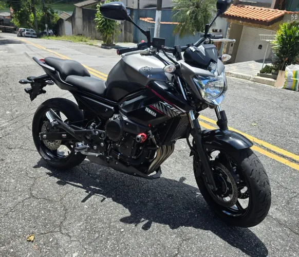 Yamaha xj6 