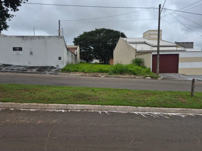 Vendo lote no Jardim dos Ypês 2, Av. BRASIL, qd. 45, n. 9, Araguaina,TO.