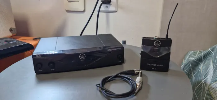 TRANSMISSOR AKG PERCEPTION WIRELESS 