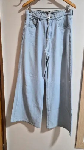 Calça wideleg azul claro