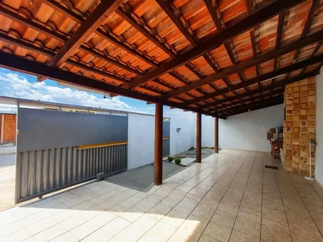 Casa à venda, 232 m² por R$ 650.000,00 - Vila Isaura - Goiânia/GO