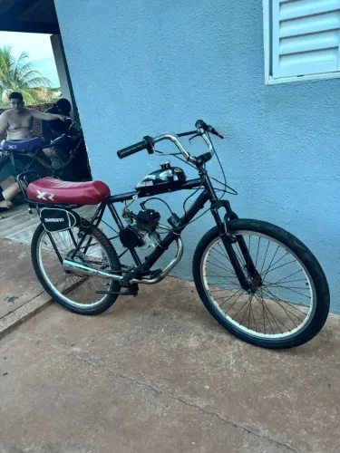 Vendo motorizada 80cc ou troco em alguma coisa do meu interesse pego iPhone