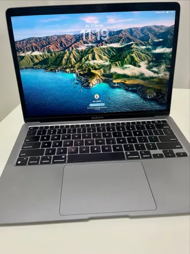 MacBook Air 13 pol + Magic Mouse