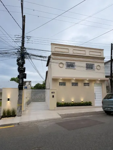 Vila de casas no centro