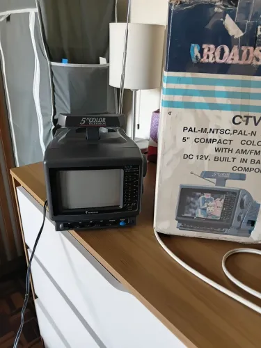 Tv e radio portatil